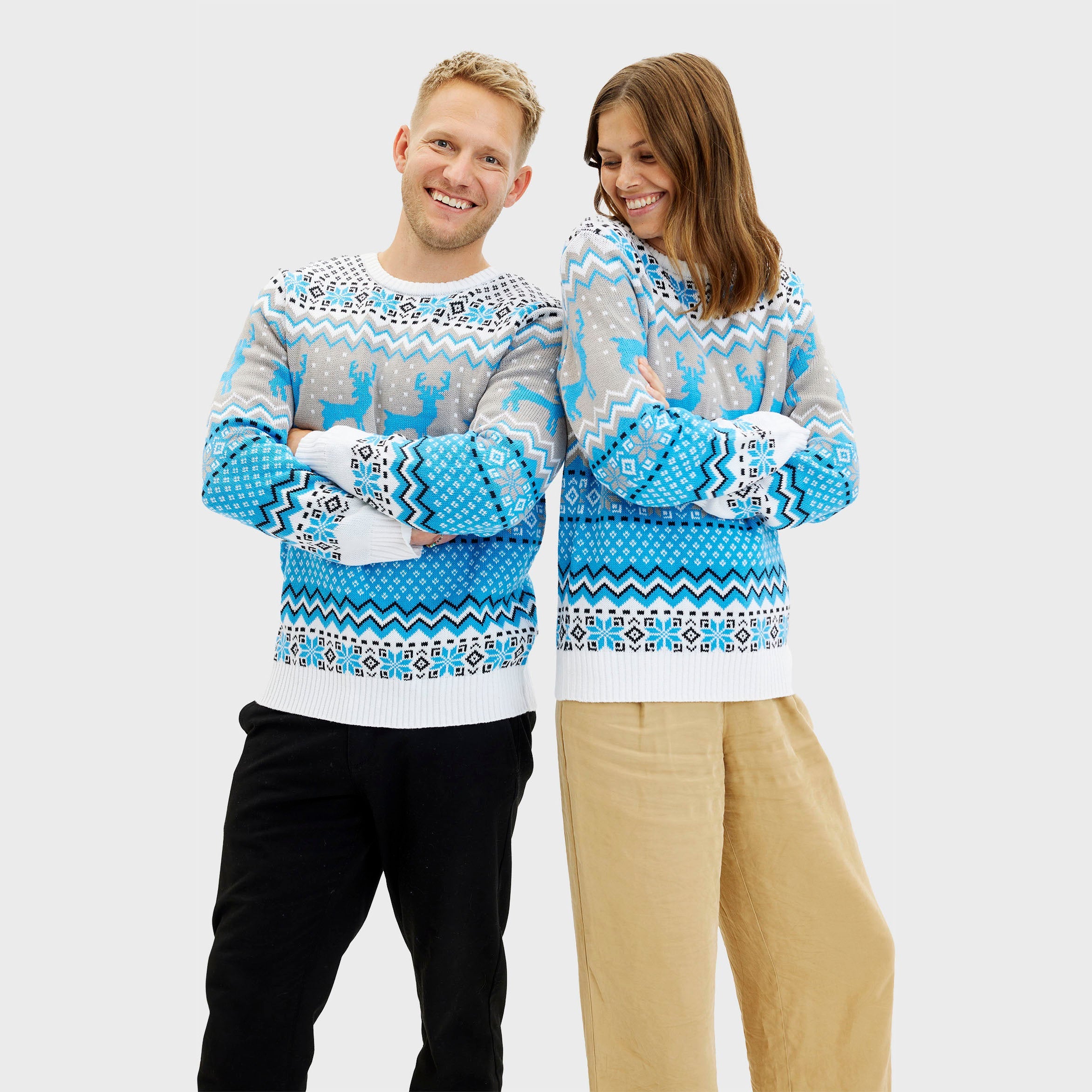 Traditional Blue Christmas Sweater – Men