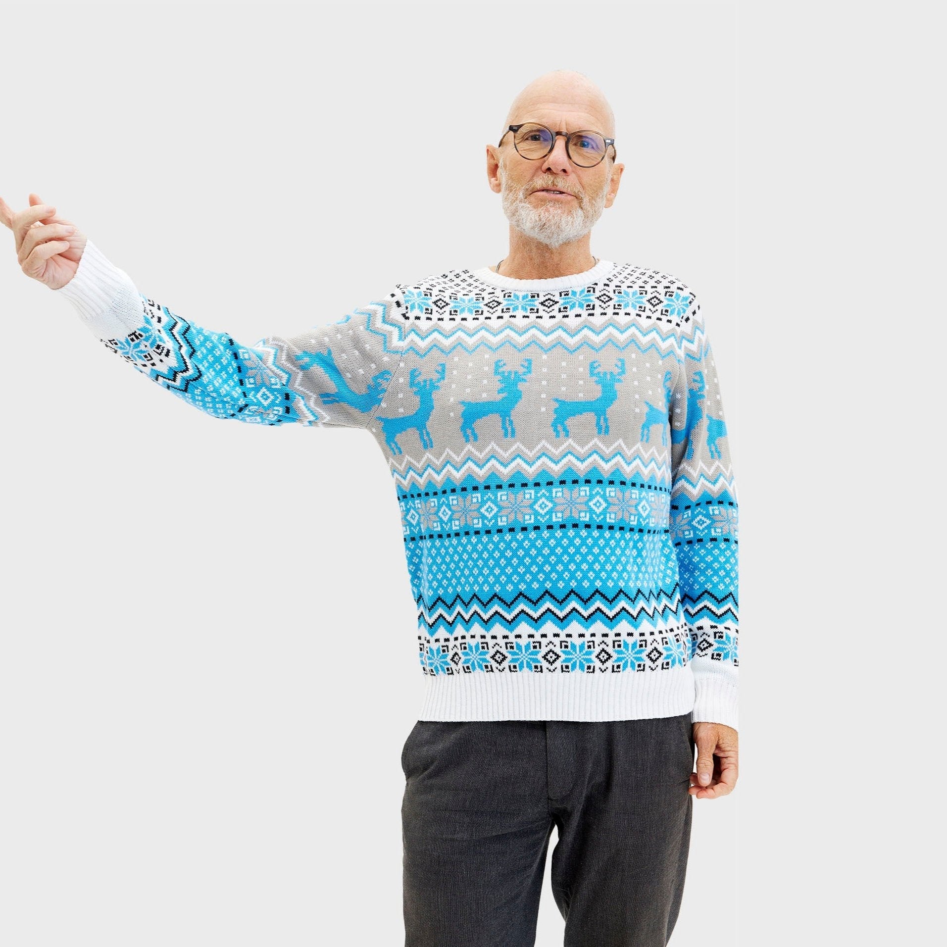 Traditional Blue Christmas Sweater – Men
